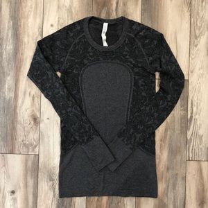 Lululemon long sleeve shirt